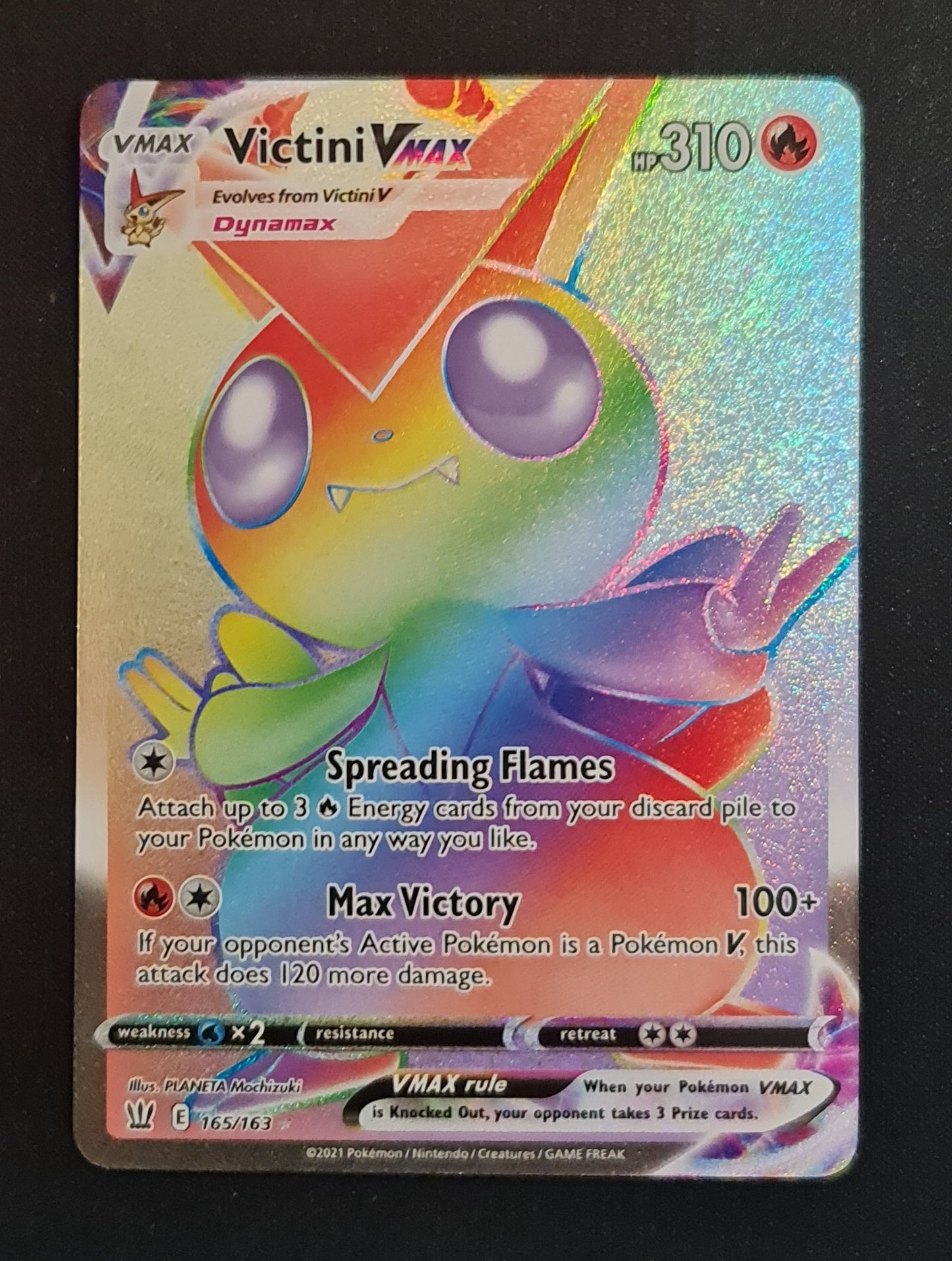 <transcy>أنماط معركة بطاقات البوكيمون 165/163 165/163 Victini VMAX Hyper Rare</transcy>